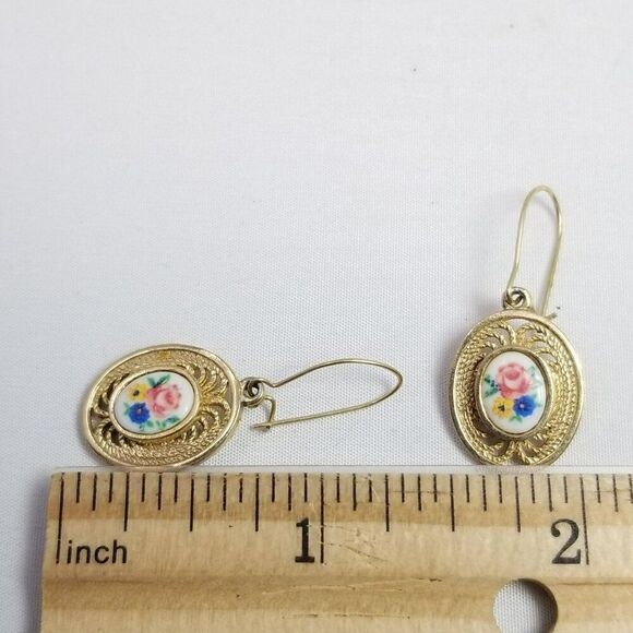 Vintage Sarah Coventry Floral Oval Gold Tone Dangle Earrings, Signed Estate - Picture 5 of 6